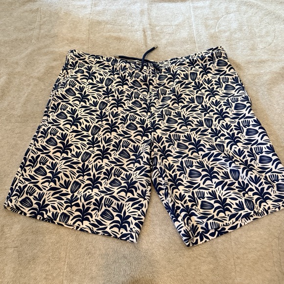 Hybrid & company Other - Capelle Hybrid Shorts Men's Large Blue White Tropical Botanical Print Lined